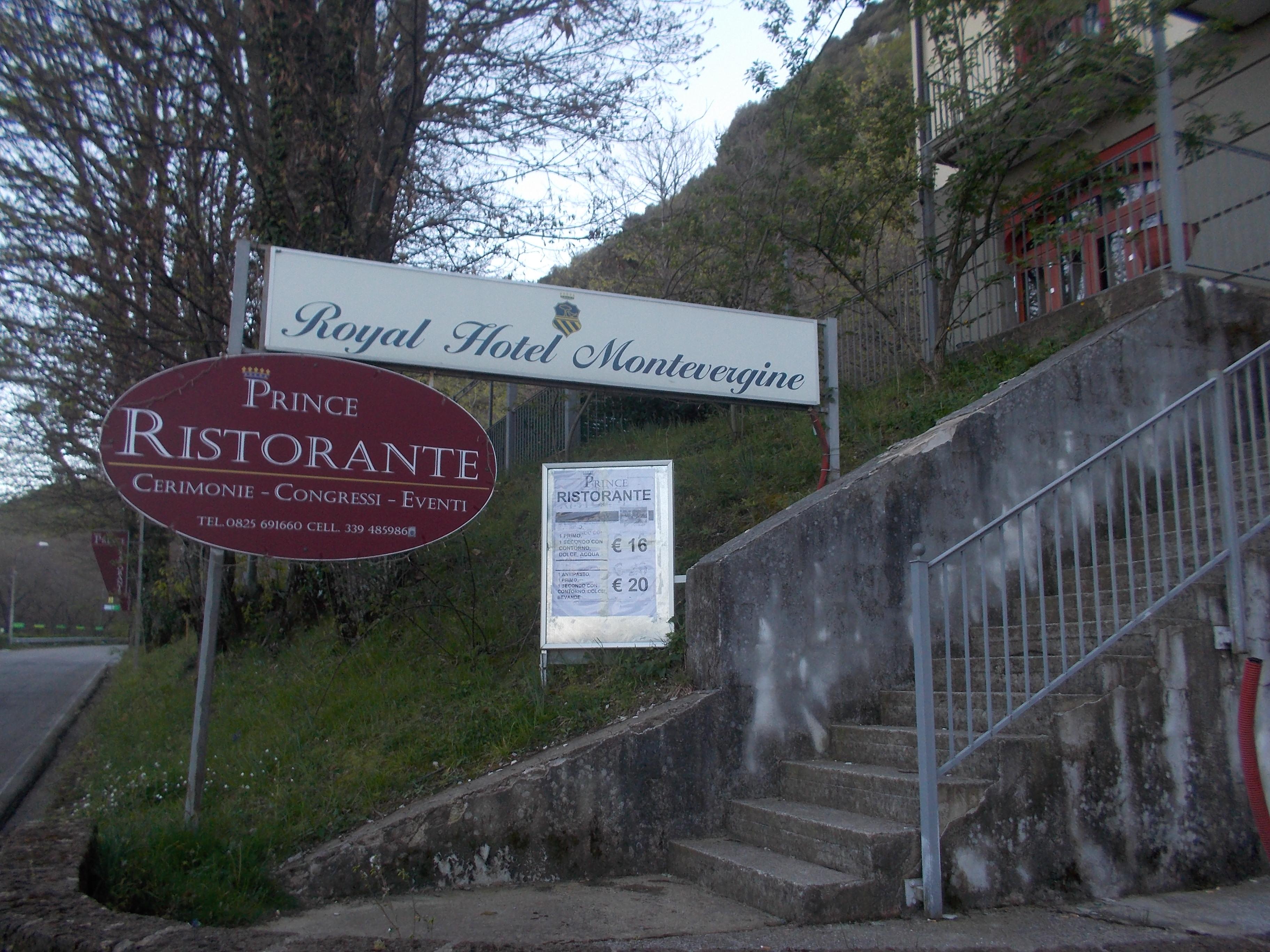 Royal Hotel Montevergine Ospedaletto dʼAlpinolo Extérieur photo